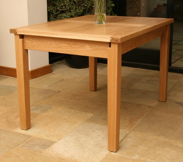 Andrena Elements Small Extending Table