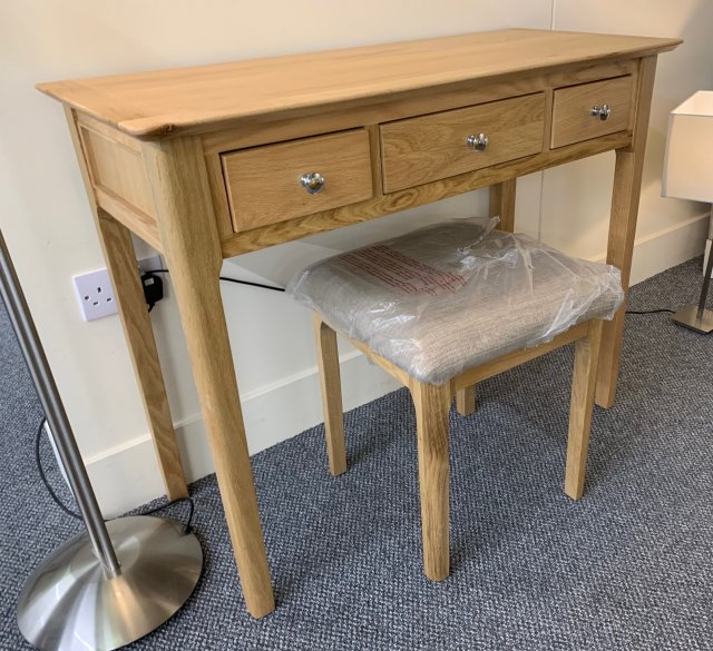 Clearance - Kettle Newport Dressing Table & Stool