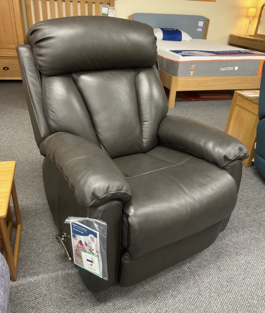 Clearance - La-Z-Boy Georgina Handle Manual Recliner in Dolce Leather