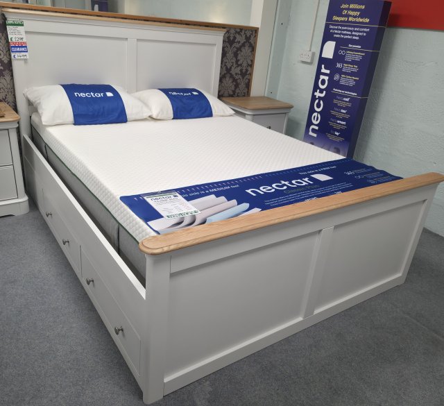 Clearance - Hill & Hunter Chartwell 5' King Bed + Underbed Chests