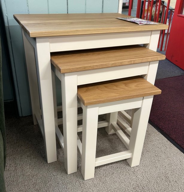 Clearance - Hill & Hunter New England Nest of Tables