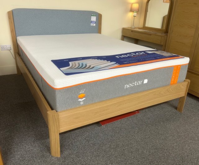 Clearance - TCH Lundin 150cm Kingsize Bedstead