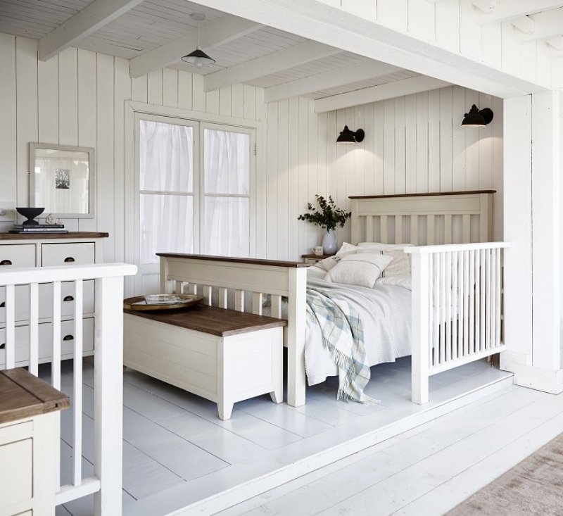 Baker Cotleigh Bedroom