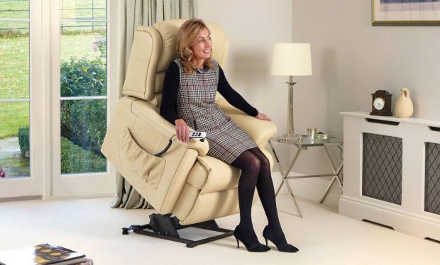 5 of Our Favourite Riser Recliner Chairs