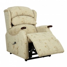 Celebrity Westbury Grande Riser Recliner