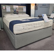 Clearance - Hypnos Chiltern Deluxe 5'0"(150cm) Kingsize 2+2 Drawer Divan Set + Headboard
