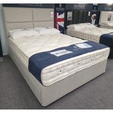 Clearance - Hypnos Cotton Deluxe 5'0" (150cm) Kingsize 2+2 Drawer Divan Set + Headboard