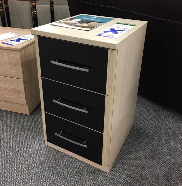 clearance kingstown azure 3 drawer bedside chest in black
