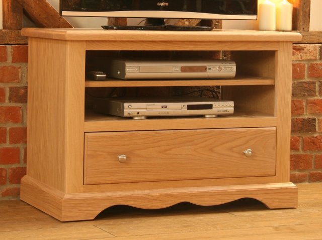 Andrena Pelham 36' Entertainment Unit