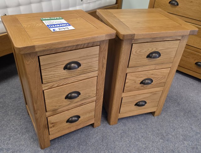 Clearance - Classic Portbury Bedside Chest (Pair)