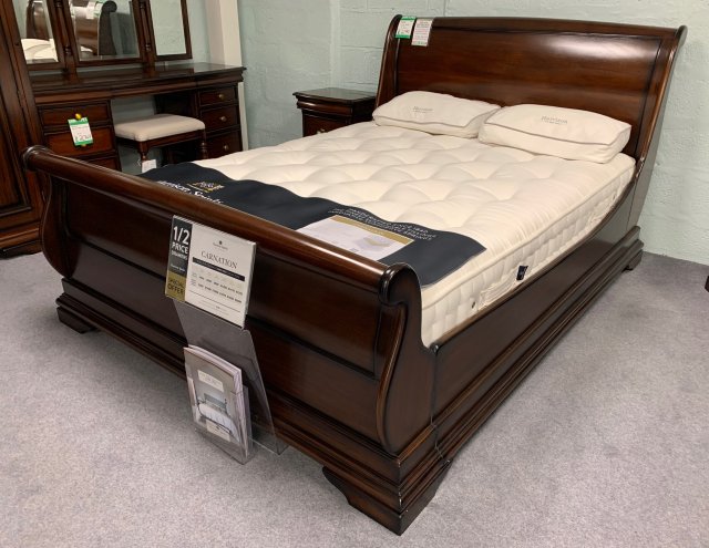 Clearance - Baker Northfield 5'0" (150cm) Kingsize Bedstead