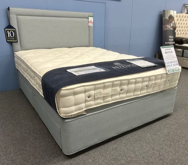 Clearance - Hypnos Hayle 5'0" (150cm) Kingsize 4 Drw F/E Divan Set + Isobella Headboard