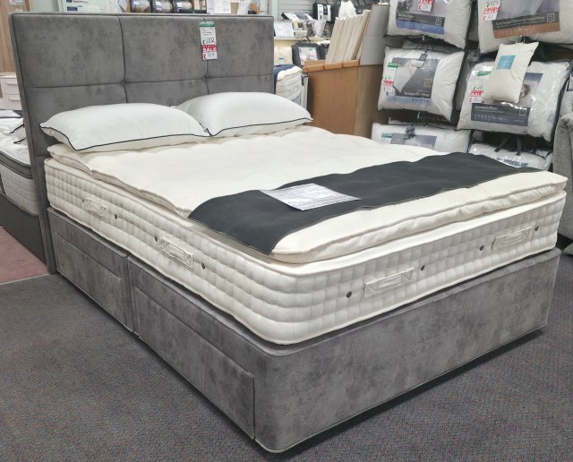 Clearance - Hypnos Walbury 5'0" (150cm) Kingsize 4 Drw F/E Divan Set + Fiona Headboard