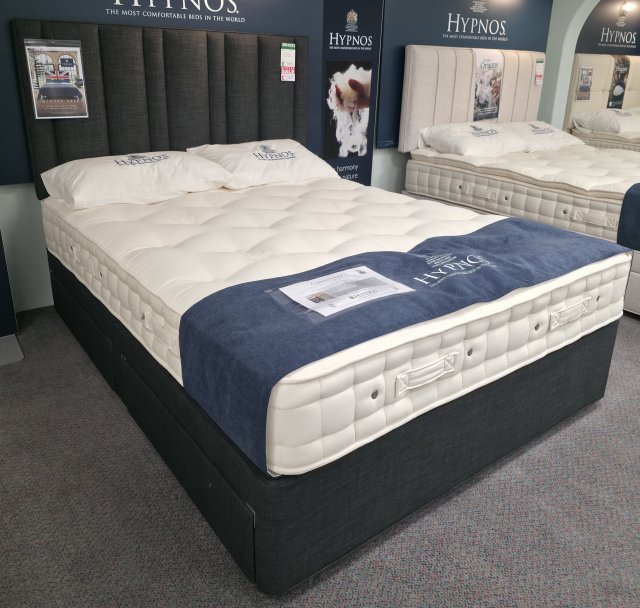 Clearance - Hypnos Cotton Luxury 5'0" (150cm) Kingsize 4 Drawer Divan Set + Headboard