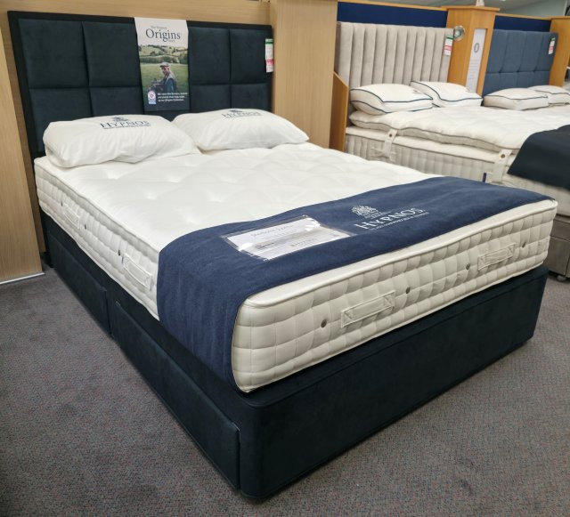 Clearance - Hypnos Sherborne 5'0" (150cm) Kingsize 4 Drawer Divan Set + Headboard