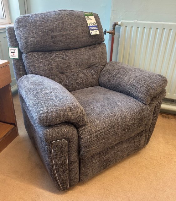 Clearance - La-z-Boy Baxter Fixed Chair