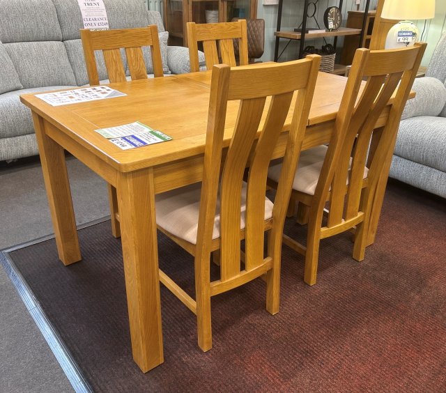 Clearance - Classic Portbury Extending Dining Table & 4 Chairs